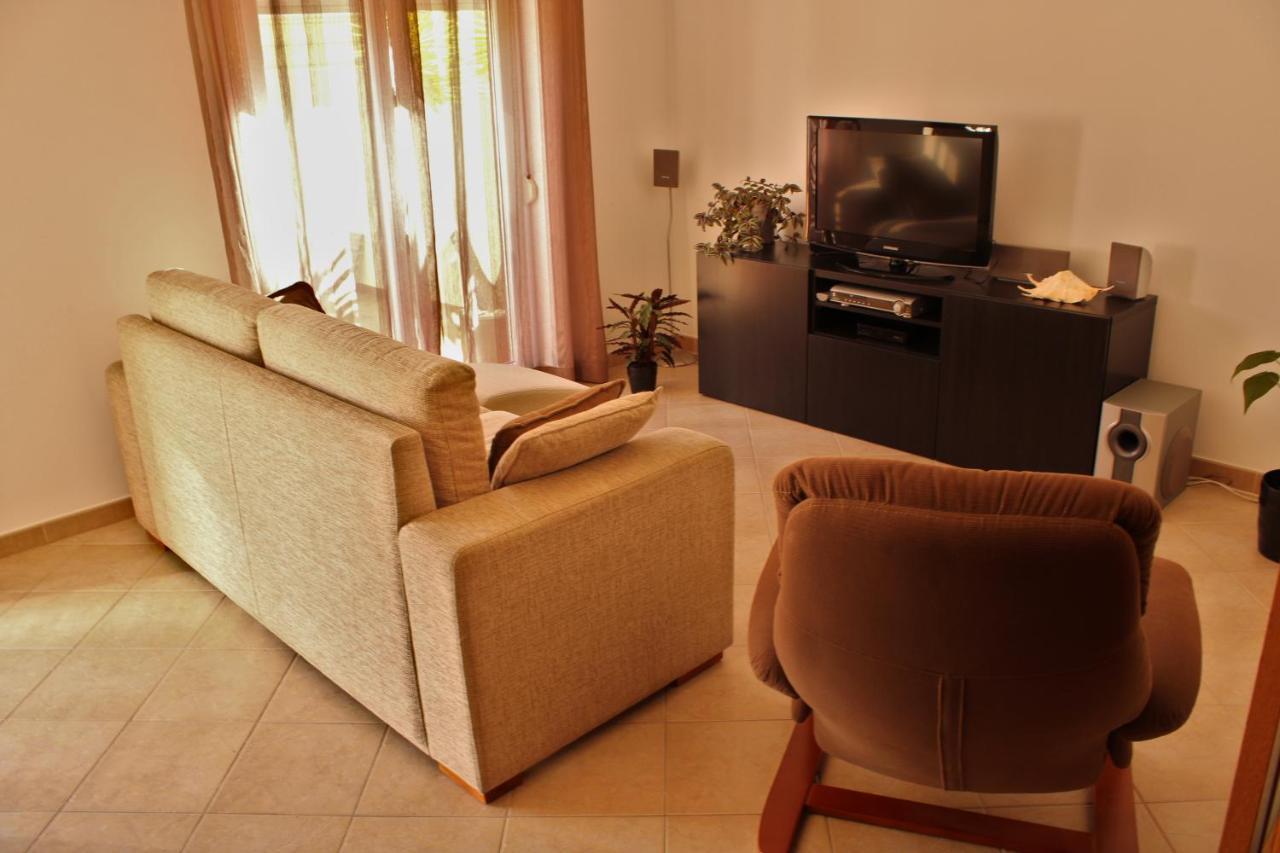 Grillohouse Villa Lourinhã Buitenkant foto